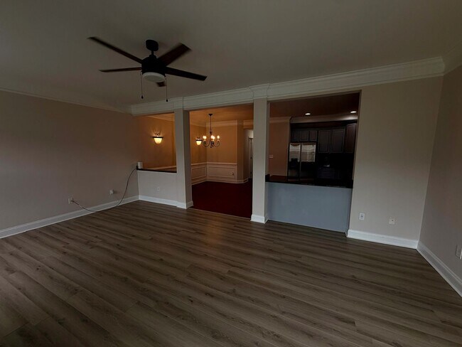 Building Photo - 208 Whitley