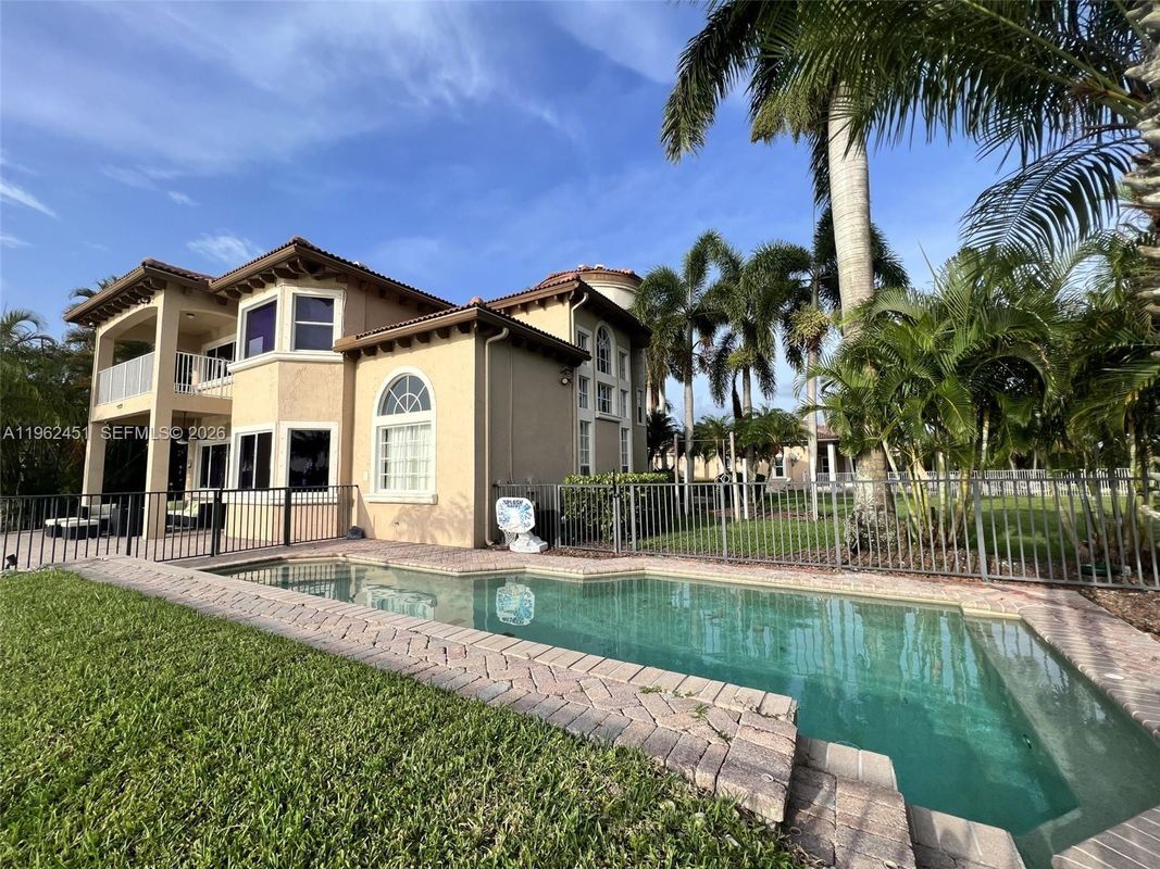 Building Photo - 4800 NW 124th Way