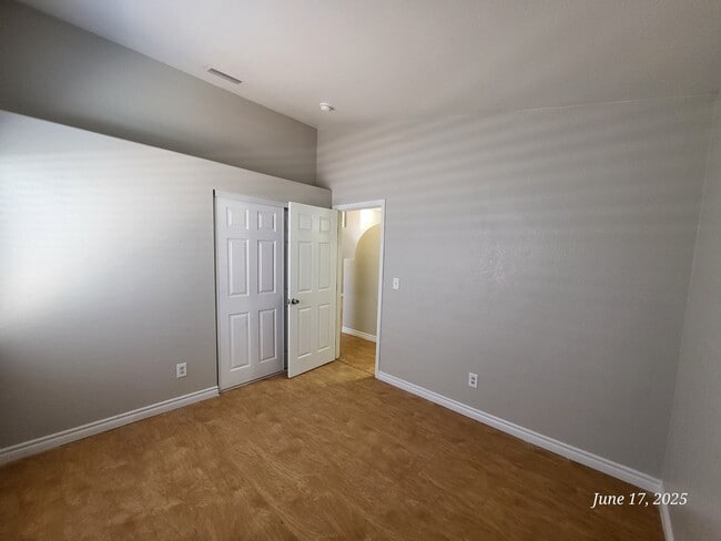 Building Photo - 3564 Spring Shower Dr