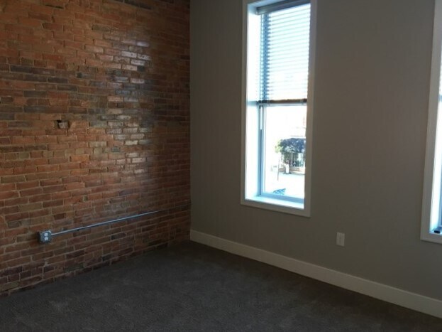 Master Bdrm - West Facing - 220 N Clinton Ave