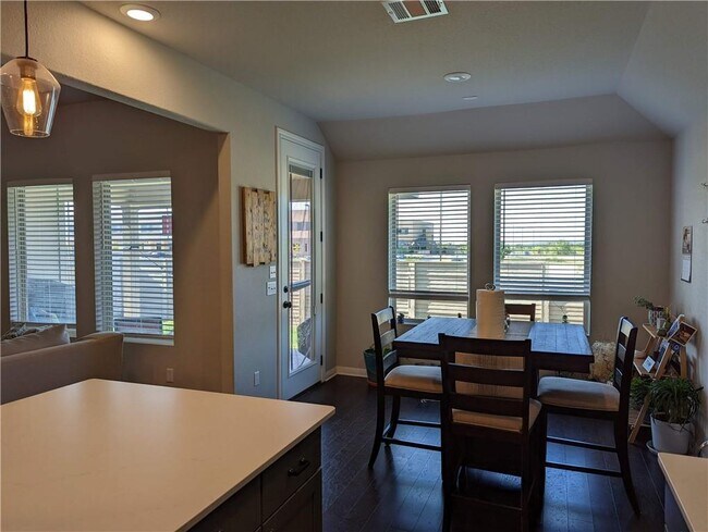 Building Photo - 11801 Carrizo Spgs Path