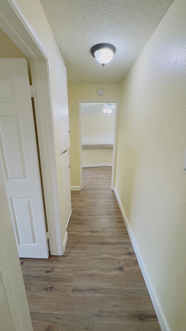 Building Photo - MOVE IN SPECIAL- Downstairs 2 bedroom +1 bath, patio. AVAILABLE NOW!!