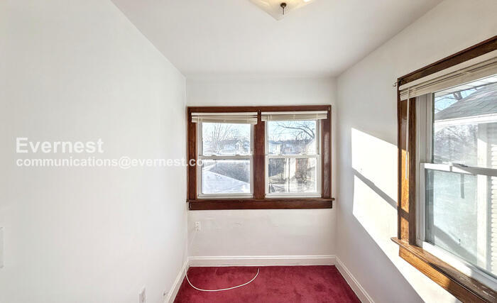 Building Photo - 661 S Burgess Ave