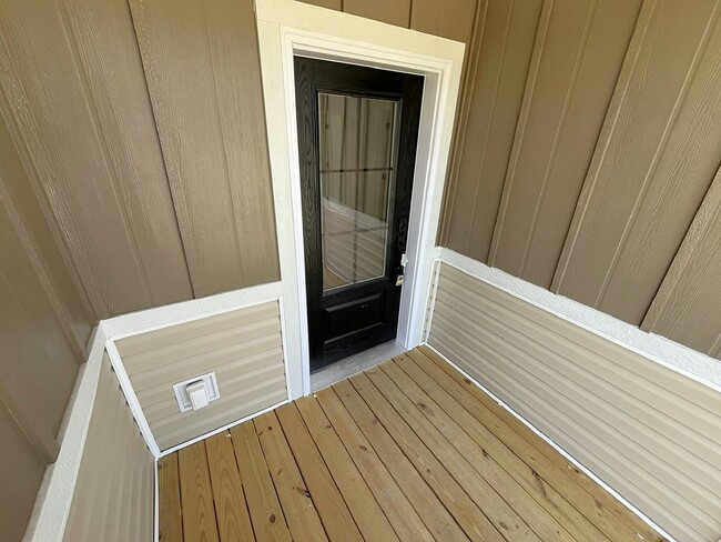 Building Photo - 5364 Bahia Wy