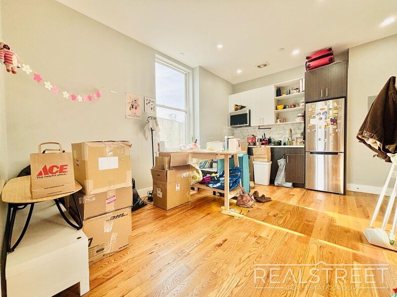 Building Photo - New 2 BEd in Fort Greene with Roof Deck & ...