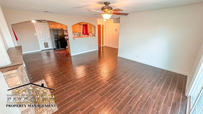 Building Photo - 3311 Camellia Dr