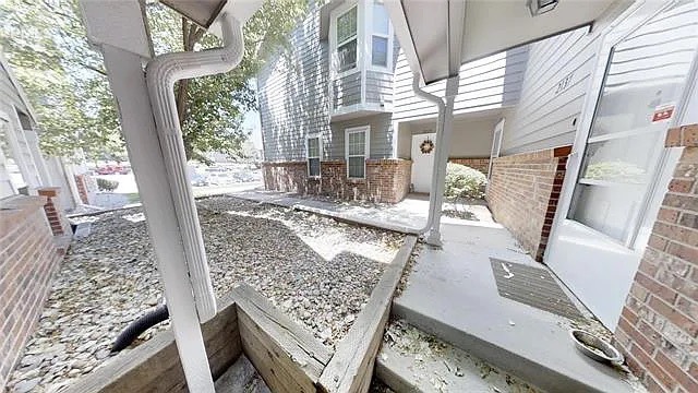 Building Photo - 2119 Troy Ct