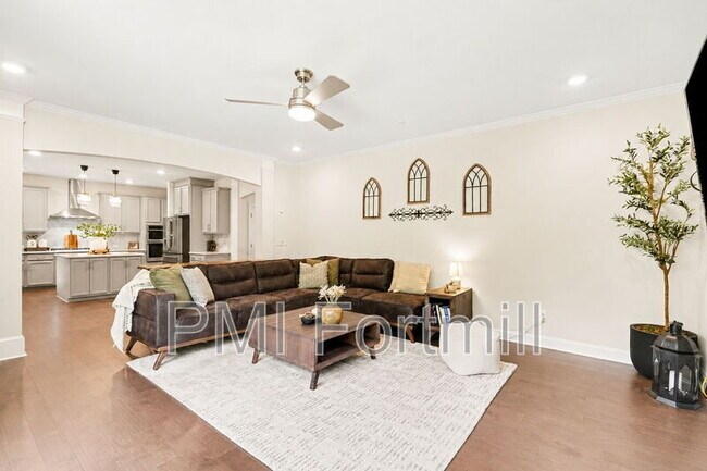 Building Photo - 2218 Idol Rock Dr