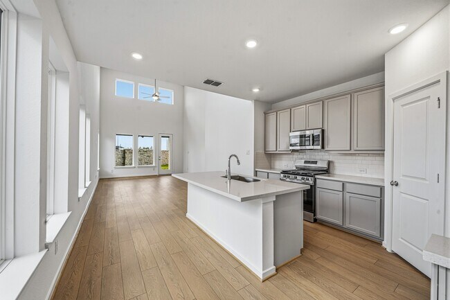 Building Photo - 22135 Rangemore Dr