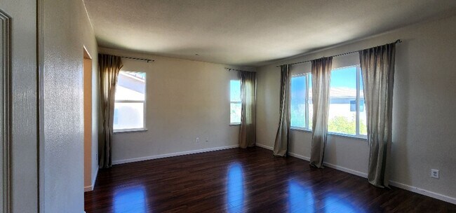 Building Photo - Welcome to American Canyon!! Beautiful Lar...