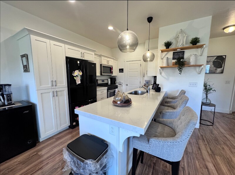 Building Photo - 7571 N Cottage Ln