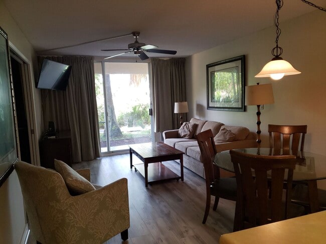 Building Photo - Maui Banyan 1 bd/ 2 ba unit long term furn...