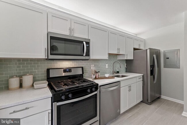 Building Photo - 4515 Willard Ave