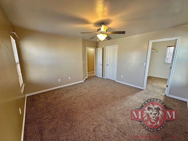 Building Photo - 3 Bd 3.5 Bath Model Like Townhome in Riverton