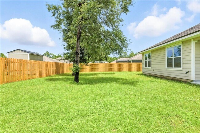 Building Photo - 18 E Sycamore Trl