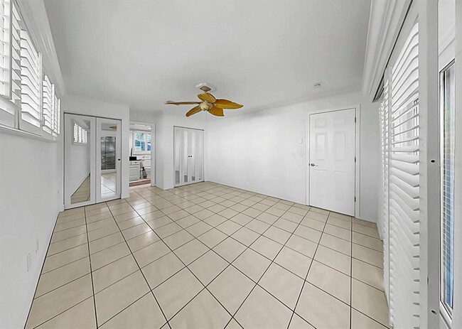 Building Photo - 6344 Cottonwood Ln
