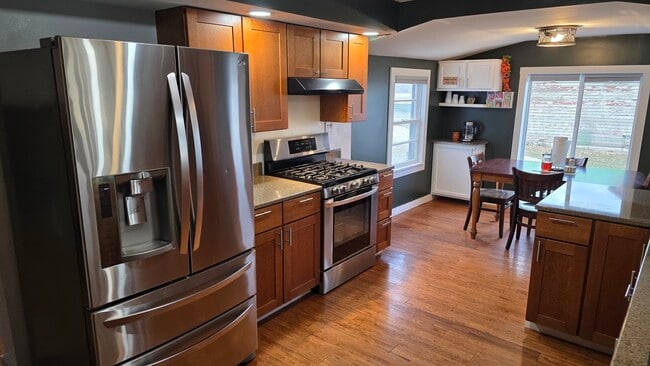 Building Photo - 3494 Howlett Rd