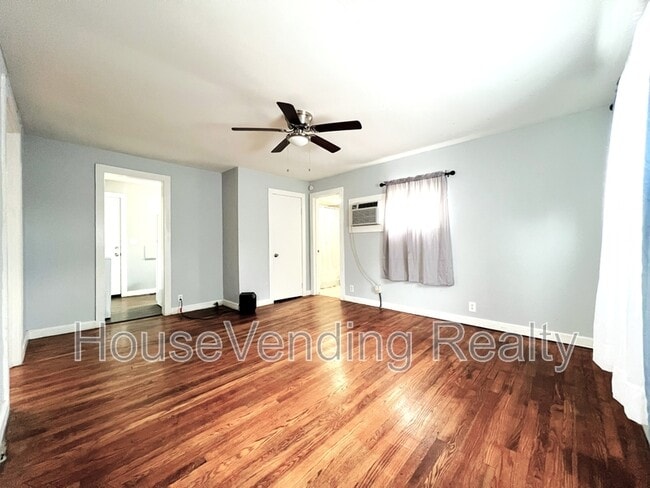 Building Photo - 214 Wright Rd