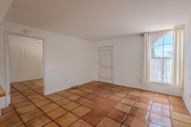 Building Photo - Green Valley Villas East Townhomes 55+ Com...
