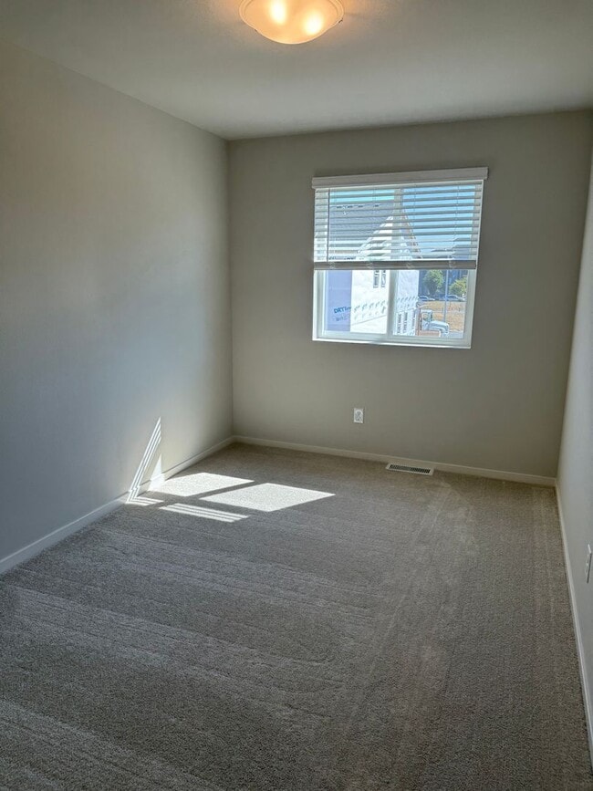 Building Photo - Brand New Home! Be The First To Live Here! Great Location! Spacious 3 Bedroom Townhome! Neighborh...