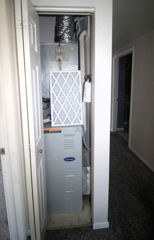 Building Photo - 3303 Grove Ave