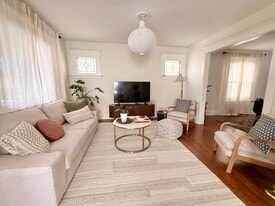 Building Photo - 175 W Hazeltine Ave