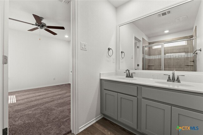 Building Photo - 203 Monty Ave