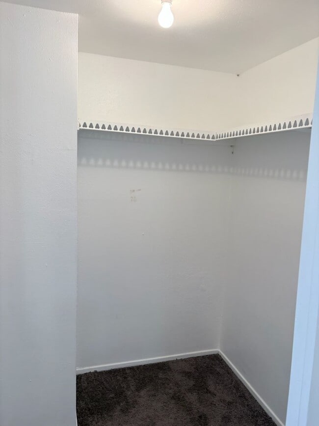 Building Photo - 6200 W Tidwell Rd