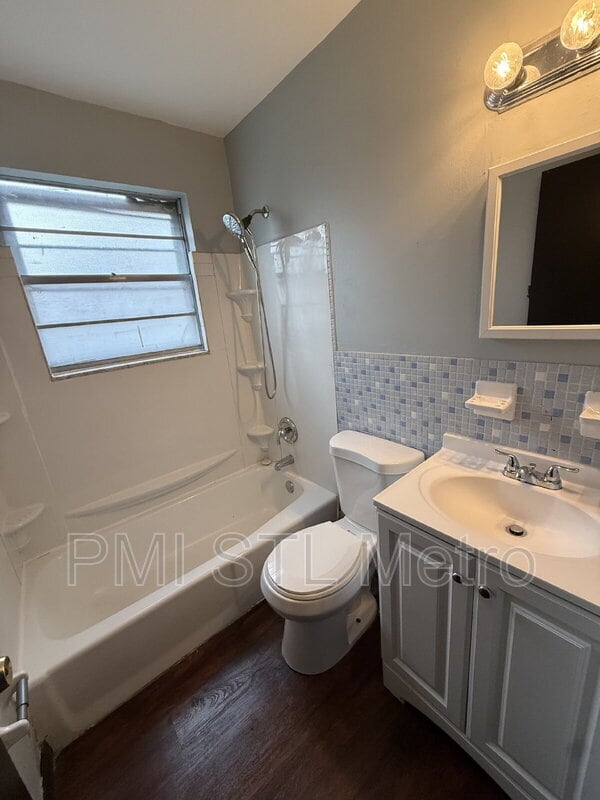 Building Photo - 10421 Prince Dr