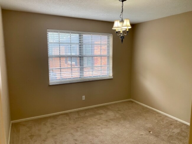 Building Photo - 7971 Royal Arms Ct