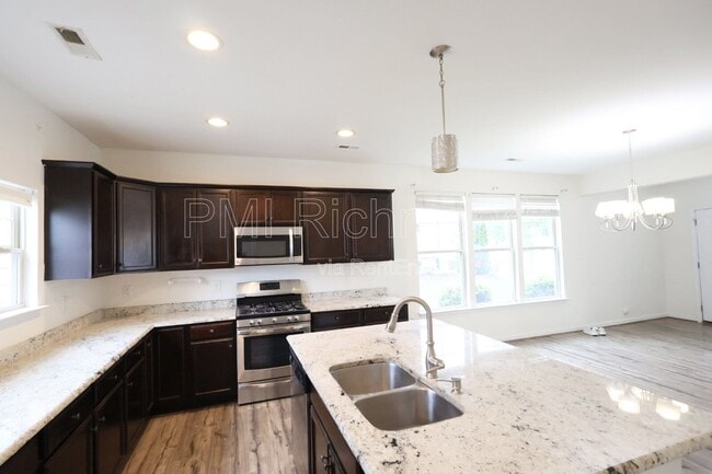 Building Photo - 10506 Marions Way