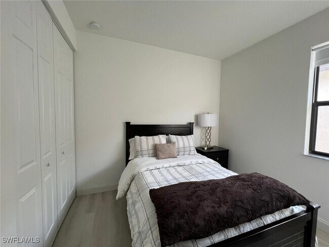 Building Photo - 8916 Madrid Cir