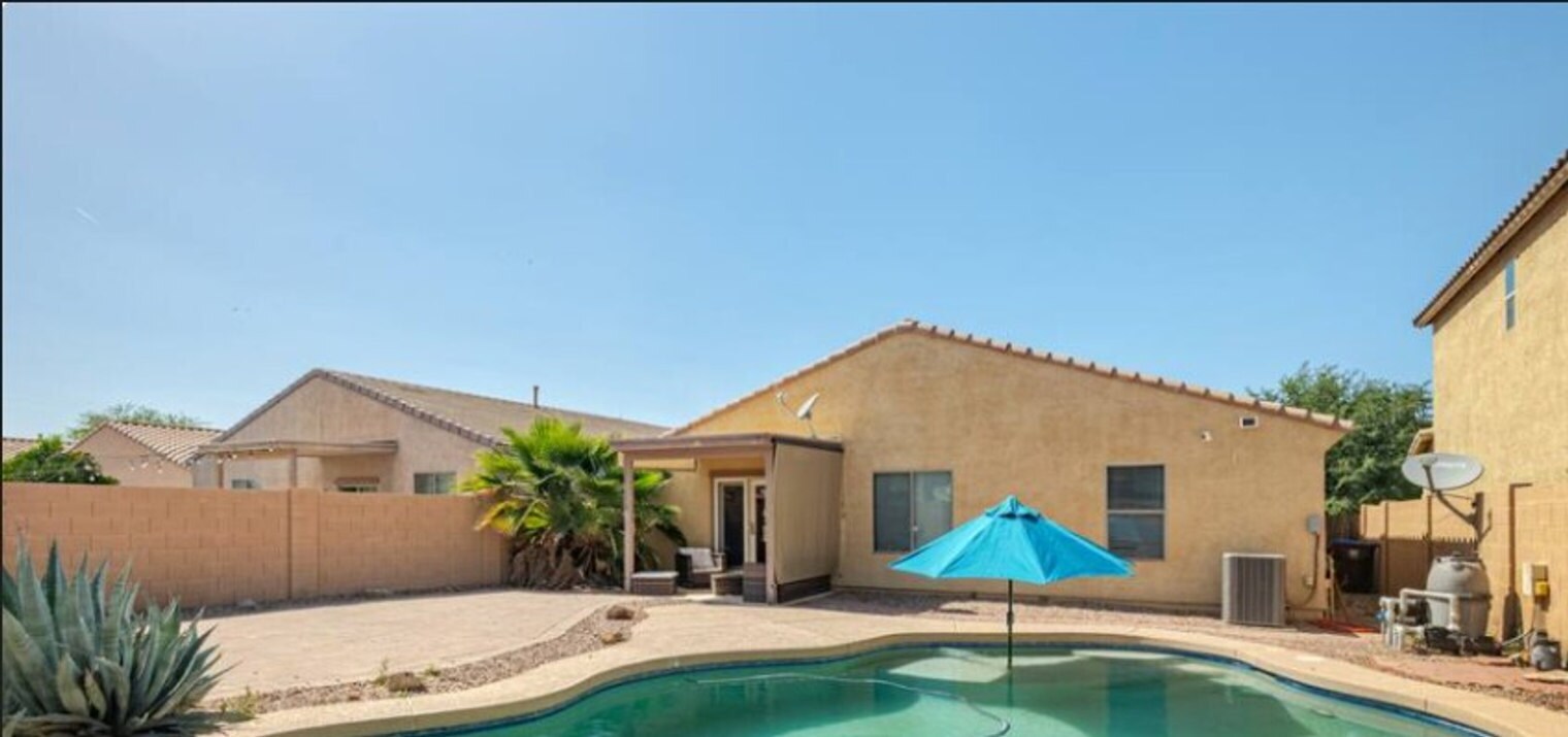 Building Photo - 42618 W Maricopa-Casa Grande Hwy