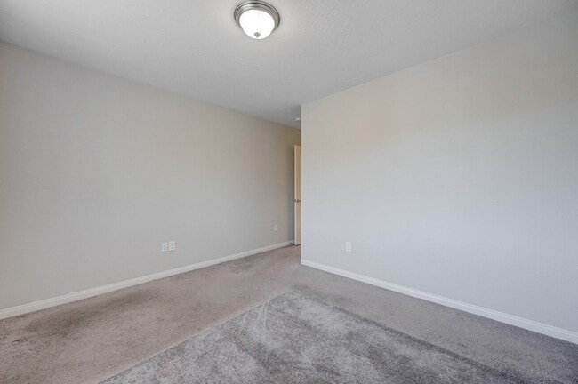 Building Photo - GORGEOUS 4 Bedroom, 2 Story Home located in the SW!