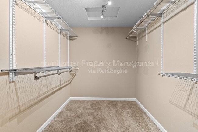 Building Photo - 6929 N Country Homes Blvd