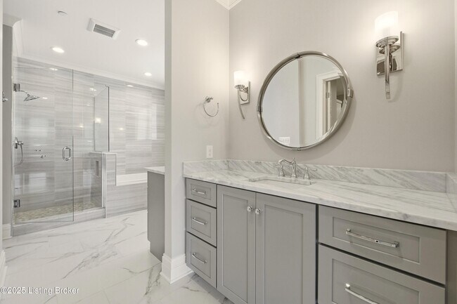 Building Photo - 6600 Seminary Woods Pl