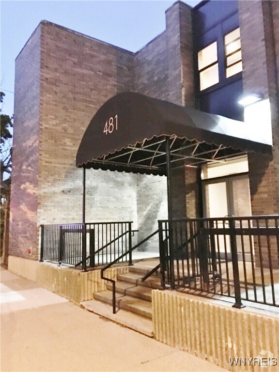 Building Photo - 481 Franklin St