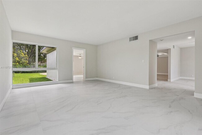 Building Photo - 20 W Tropical Way