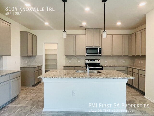 Building Photo - 8104 Knoxville Trl