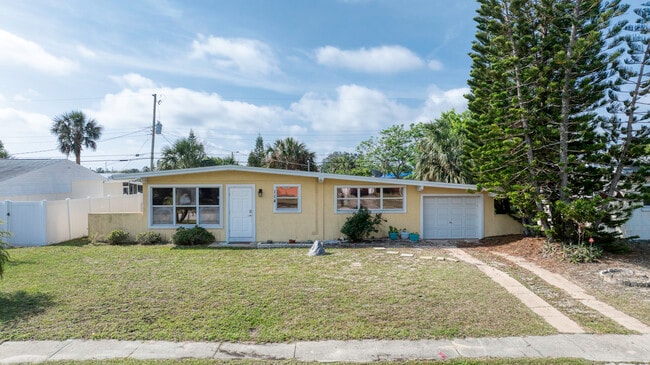 Building Photo - 114 Lynnhurst Dr
