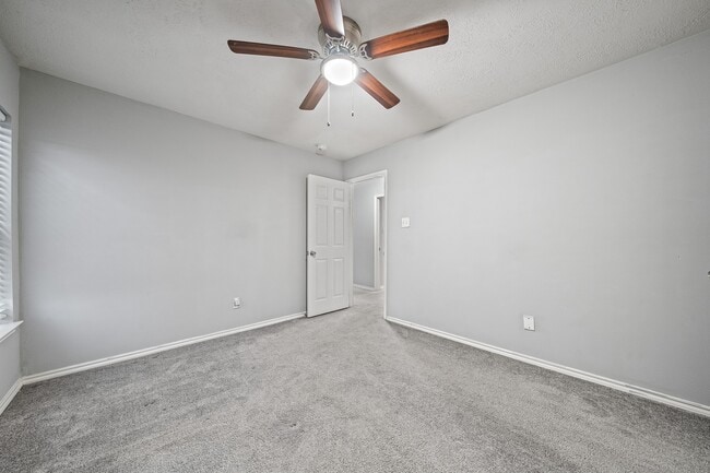 Building Photo - 6727 High Stone Ln