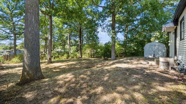Building Photo - COMING SOON! 3 BEDROOM HOME!