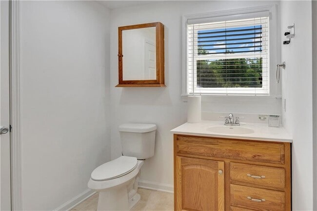 Building Photo - 3442 Skyland Dr