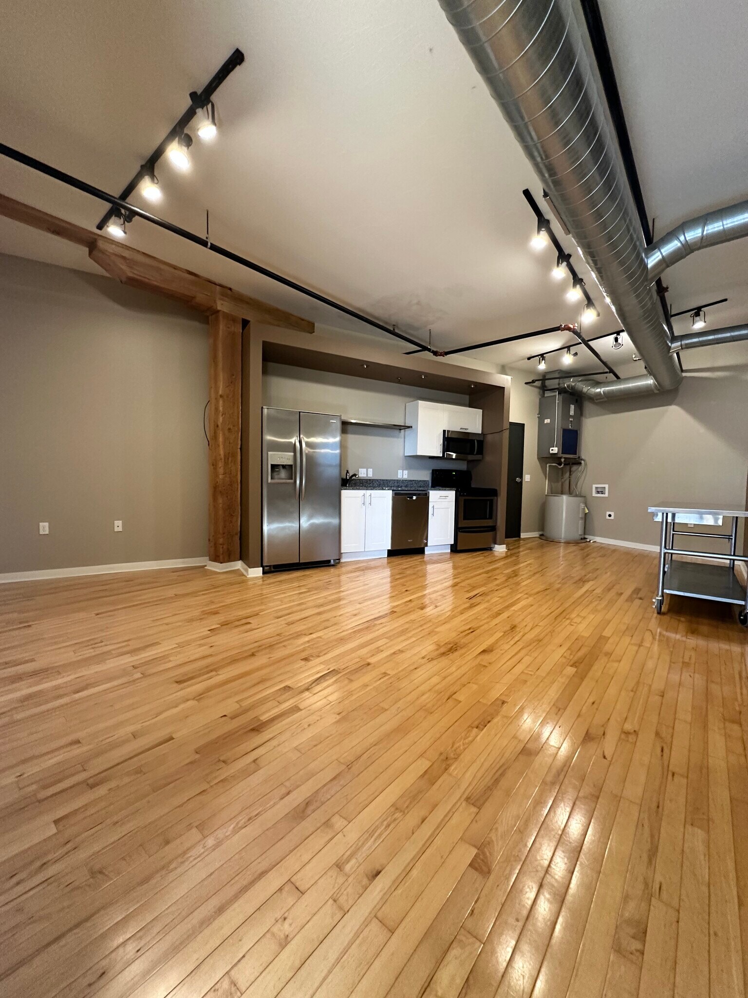 Unit 102 Kitchen/Dining Area - 146 S River Ave