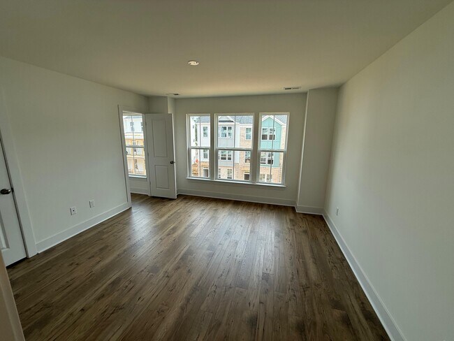 Building Photo - 15342 Oasis Sun Aly