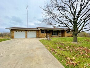 Building Photo - Three Bedroom Home in Coloma