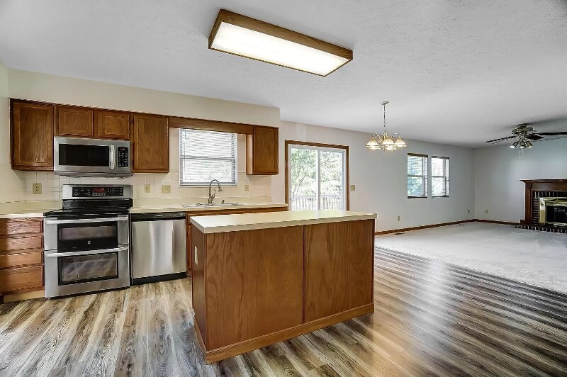 Building Photo - 2967 Honeysuckle Ln