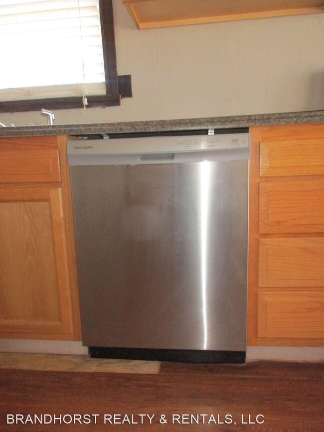 Building Photo - 2 br, 1 bath House - 10851 N. 2440 Rd Weat...