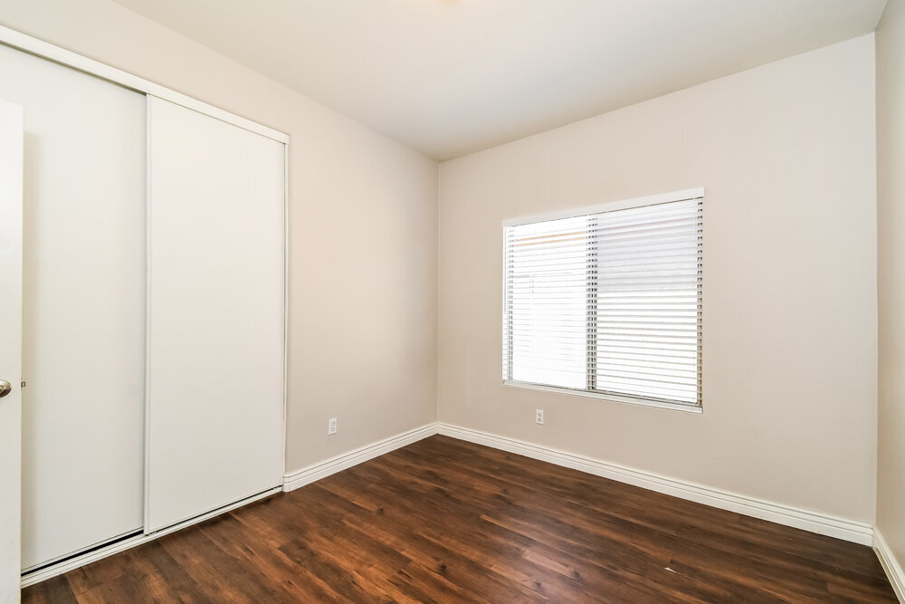 Building Photo - 631 E Renegade Pl