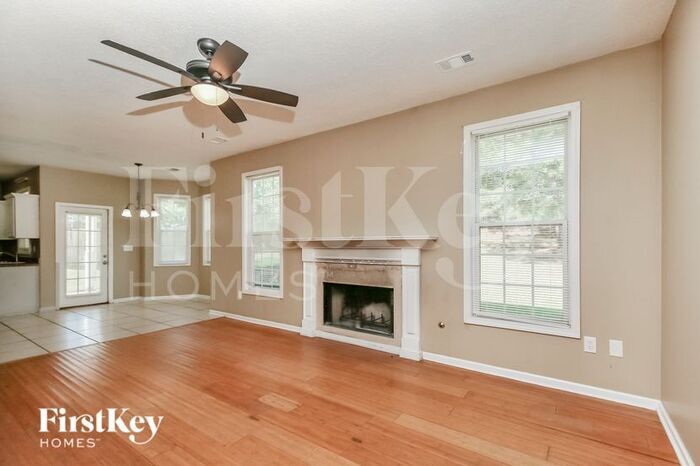 Building Photo - 60 Landing Ln